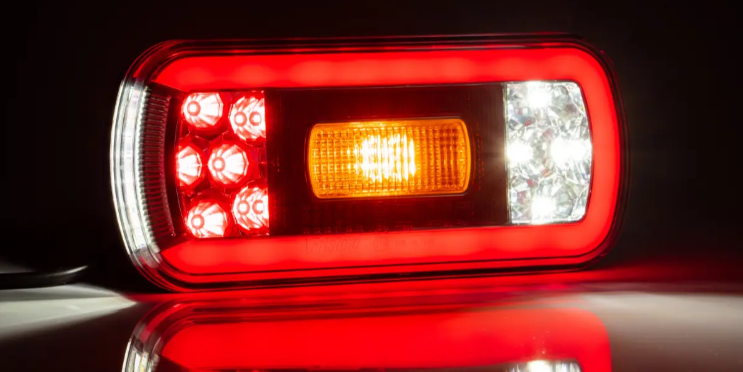 Fristom LED Rückleuchte (L) + Nebelscheinwer FT-130