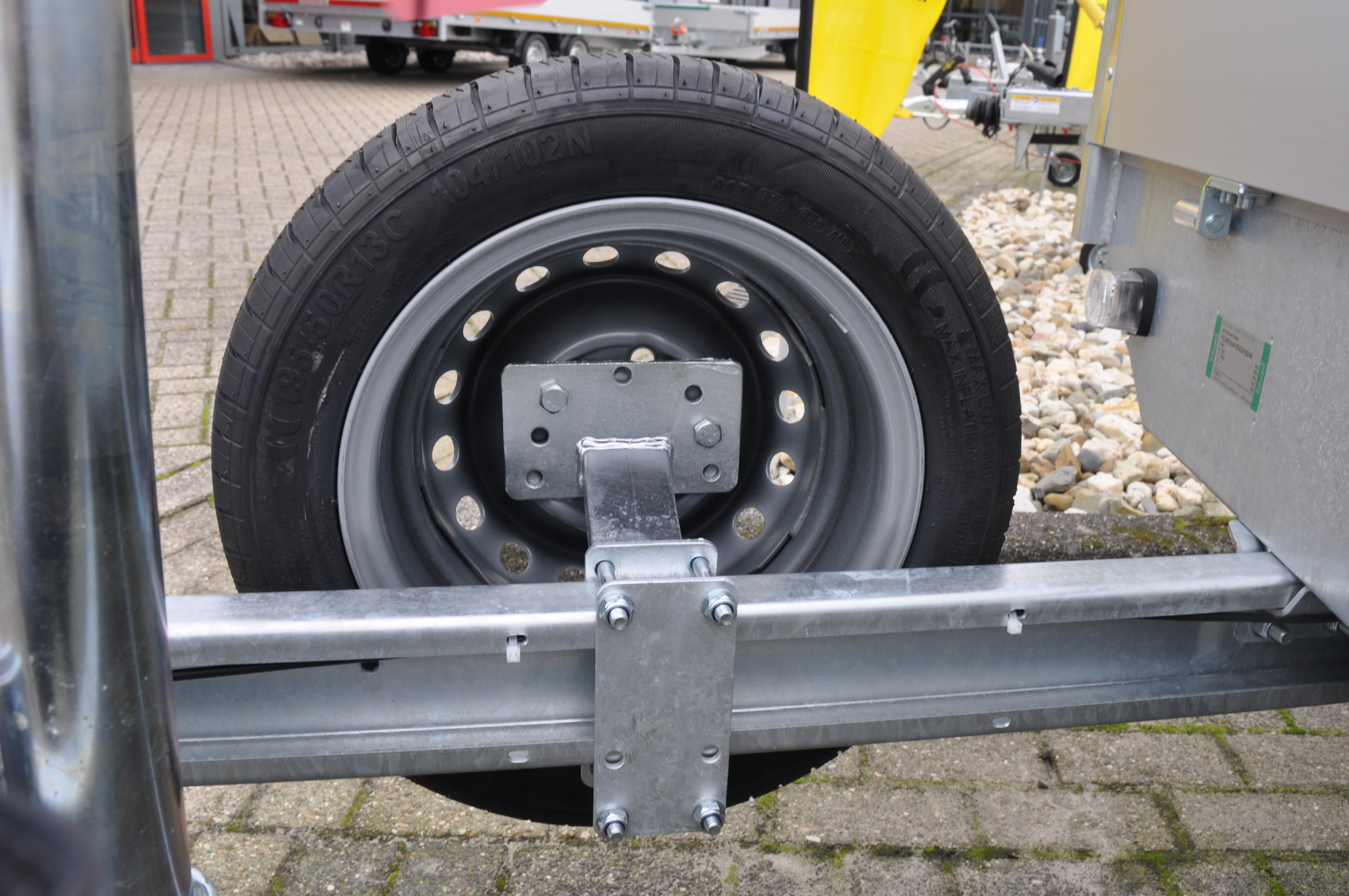 Spare wheel holder universal