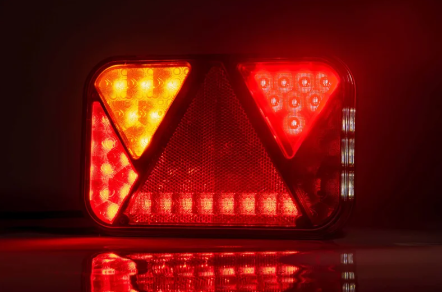 Fristom LED Rückleuchte (L) + Nebelscheinwer VC-2700 CANBUS