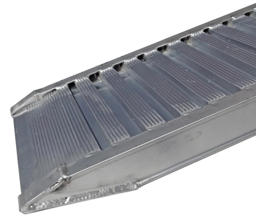 Set oprijplaten alu. 2400x300x75mm 3000kg. (2St.)