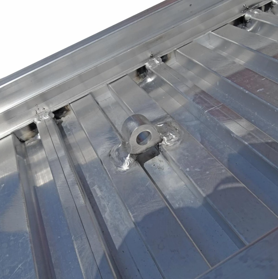 Set oprijplaten alu. 2400x300x75mm 3000kg. (2St.)